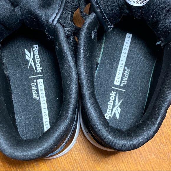 Reebok Black Leather Sneakers with White Soles - Picture 6 of 7